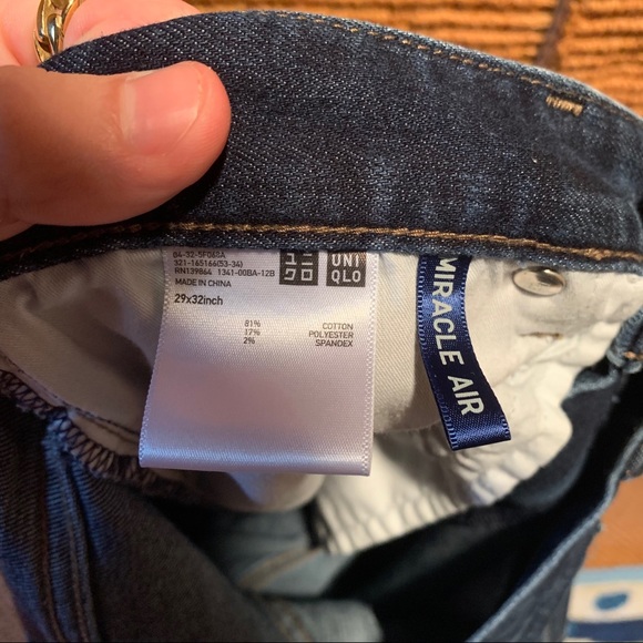 UNIQLO Miracle Air Skinny Dark Blue Jeans - Picture 2 of 6